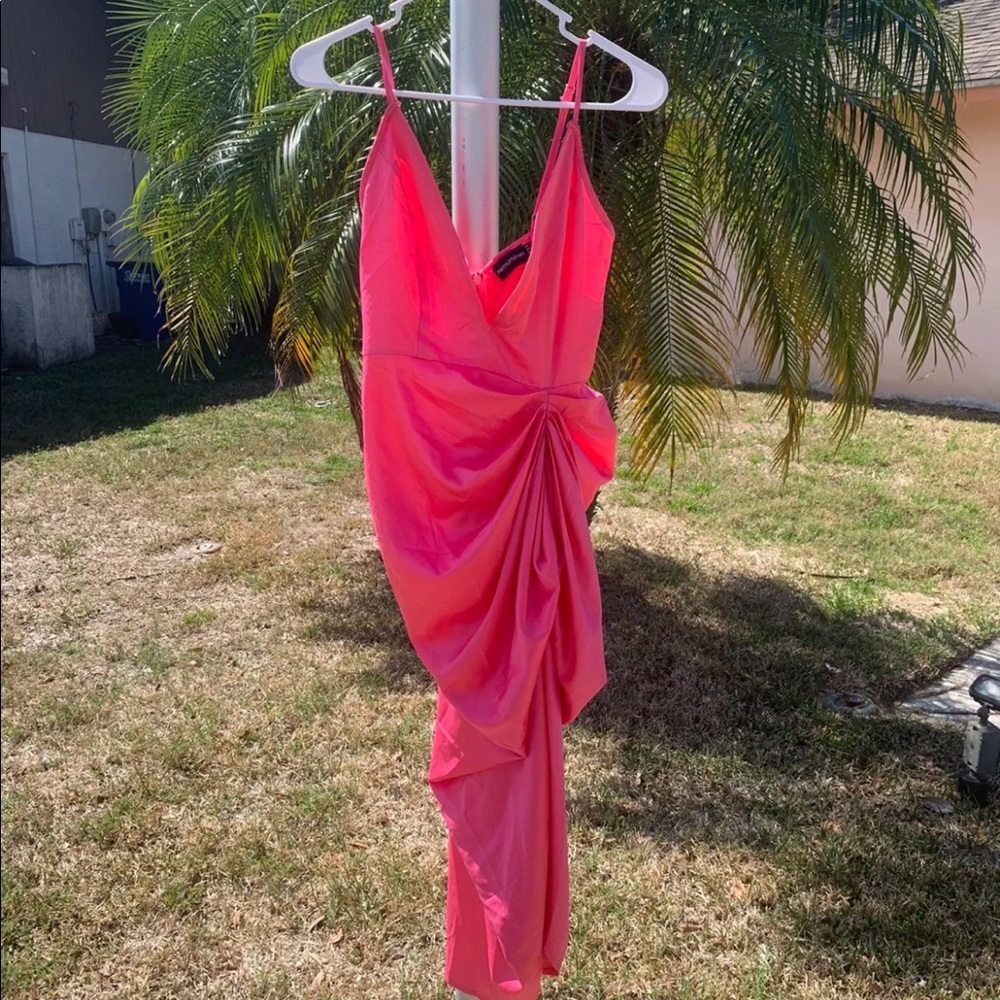 Pretty Little Thing dress